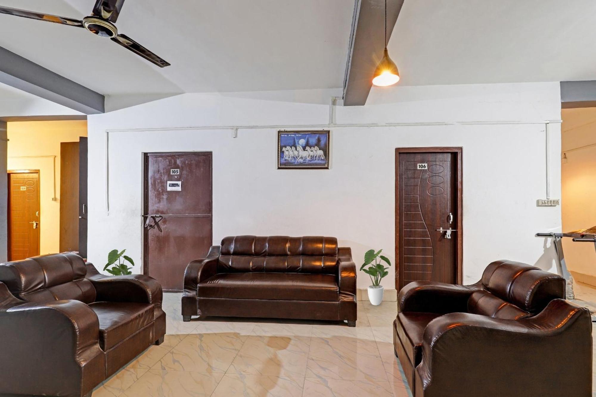 Hotel O Garchuk Market Formerly Trendz Stay Guwahati Buitenkant foto